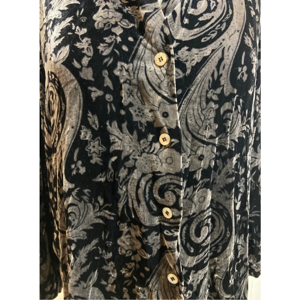 Coldwater Creek Women's Shirt Blouse XL Black Velvet Paisley Button-Down - Picture 5 of 10